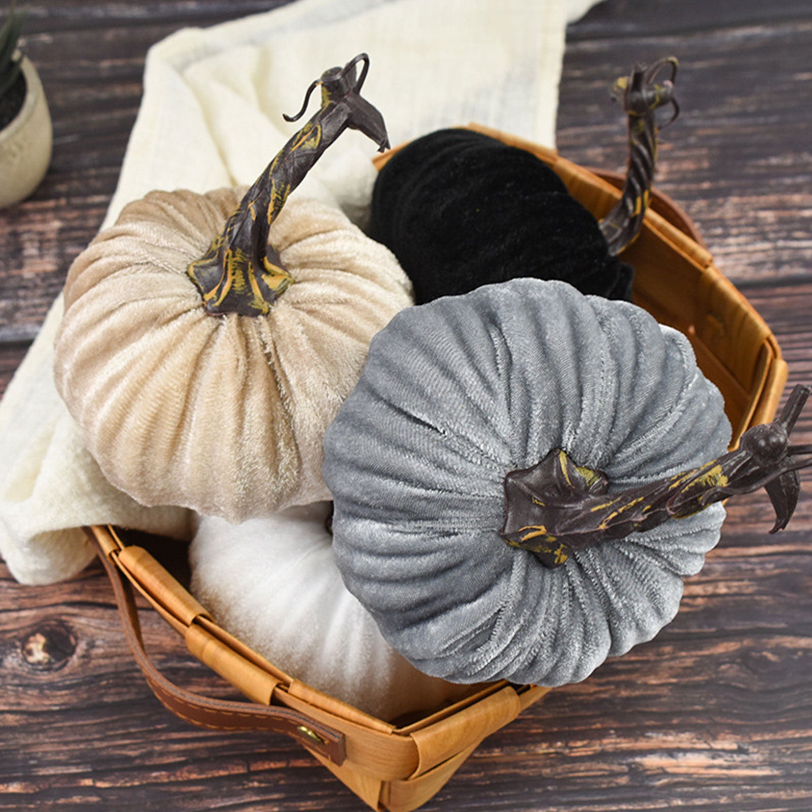 Punki Mini Velvet Halloween Pumpkins